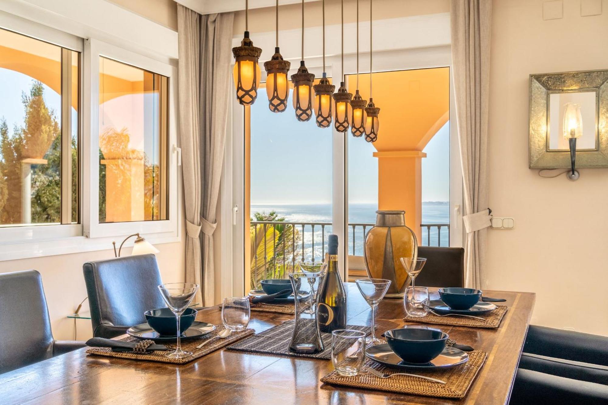 Beachside Villa With Panoramic Sea Views Benalmádena Dış mekan fotoğraf