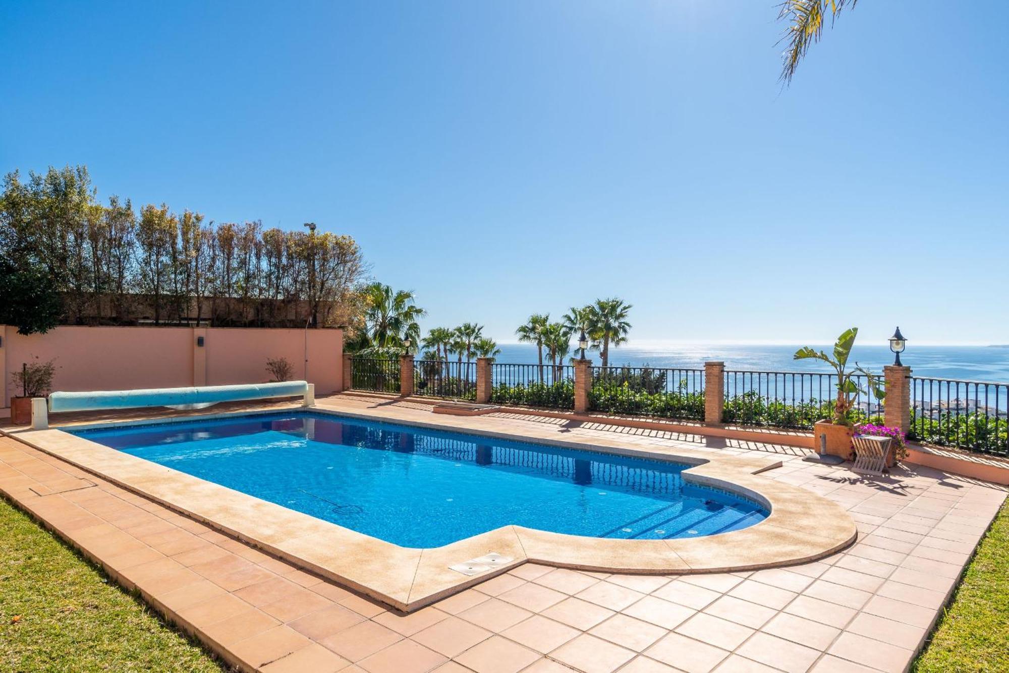 Beachside Villa With Panoramic Sea Views Benalmádena Dış mekan fotoğraf