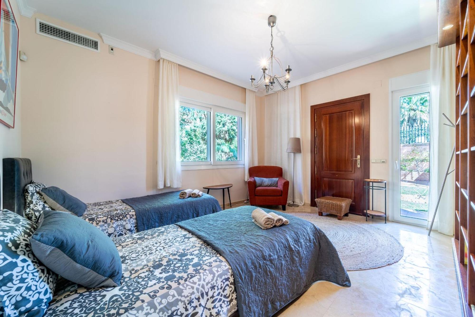 Beachside Villa With Panoramic Sea Views Benalmádena Dış mekan fotoğraf
